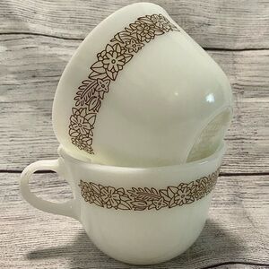 PYREX WOODLAND BROWN COFFEE TEA CUPS SET OF 2!